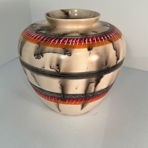Pottery - Large Navajo Horse Hair Pot signed